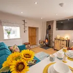 1 Bed In Richmond Oc-88589 * Easby