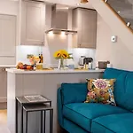 1 Bed In Richmond Oc-88589 Easby